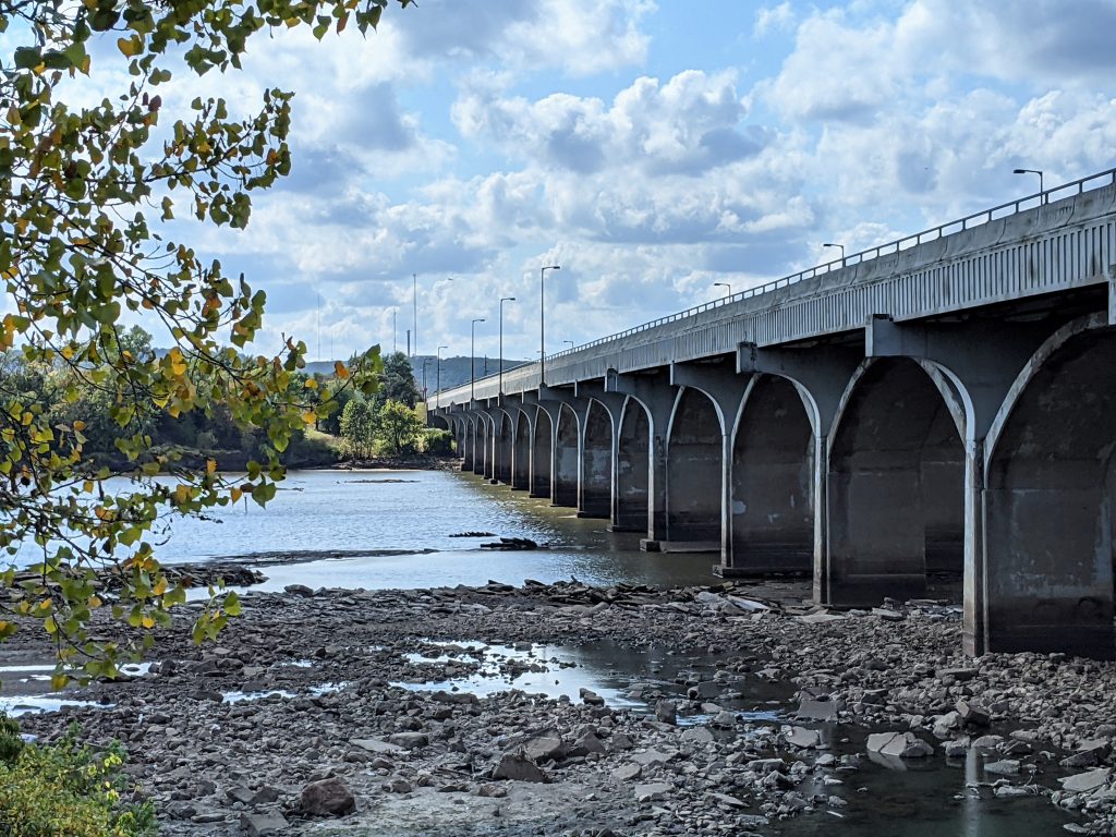 bridge over arkansas river