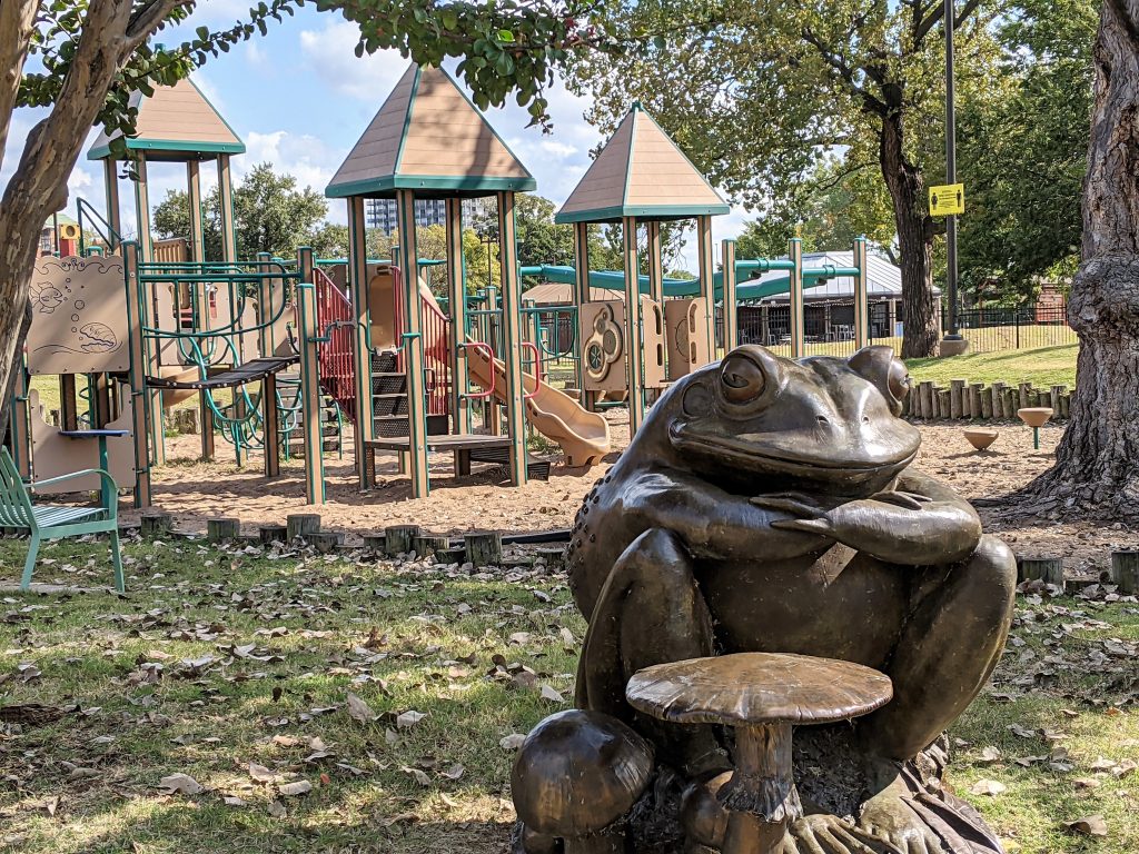 frog sculpture at park